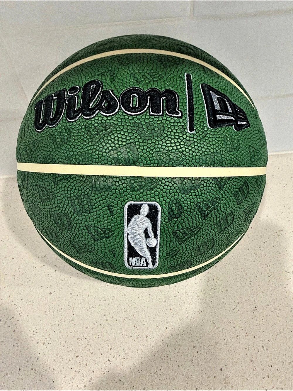 Wilson x New Era UNMISSABLE NBA Basketball Green Size 6 28.5 NEW Rare